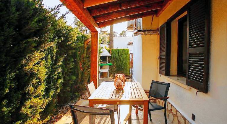 Vacation home with BBQ, pool & terrace in Denia