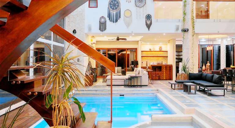 Villa with pool & hot tub in Tulum