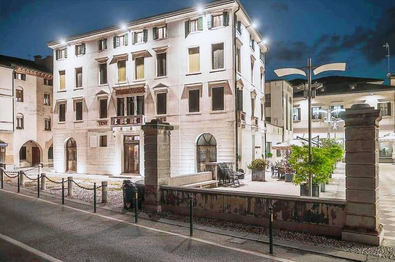 Bed & Breakfast  Treviso
