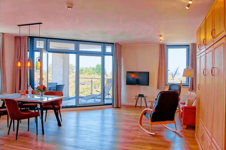Family-friendly beautiful apartment with sauna & pool | Water view | Beach nearby | Pets are welcome — photo 3