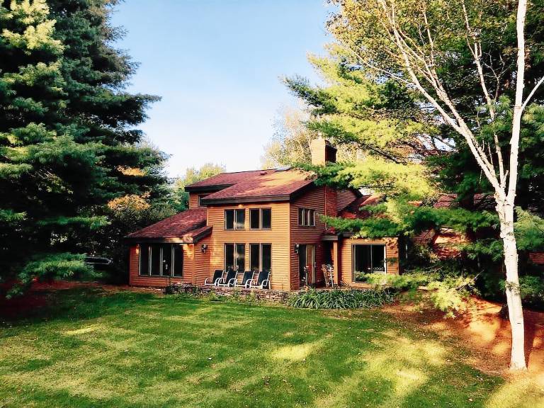 Hartford Vacation Rentals from 136 HomeToGo