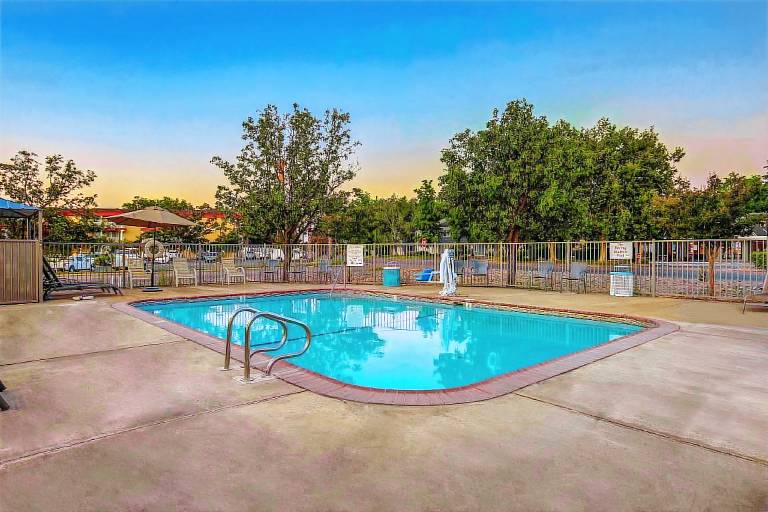 Motel 6 Red Bluff, CA — photo 2