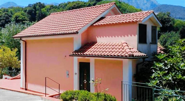 VILLA VICINUS - 120 mq - parking - garden in Maiori