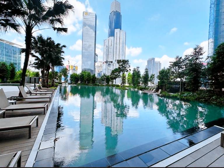 Apartment with garden, pool & patio | Near Petaling Street | Pets allowed — photo 3
