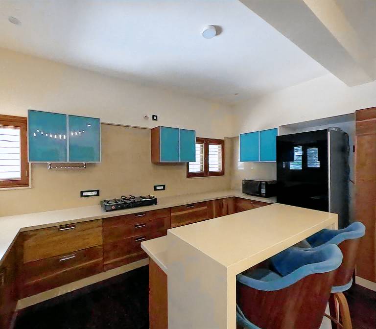 930 m² Villa