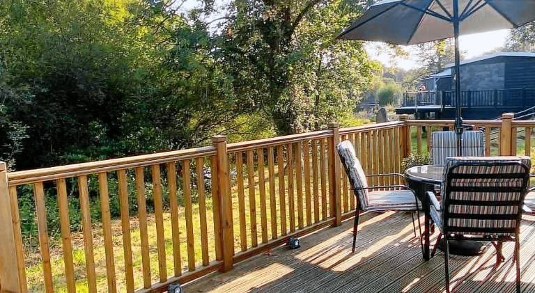 Chalet with pool in Caernarfon