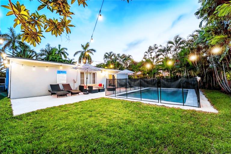 House Aventura