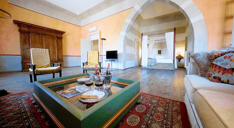 Palazzo Castiglioni luxury suite and rooms in Mantua