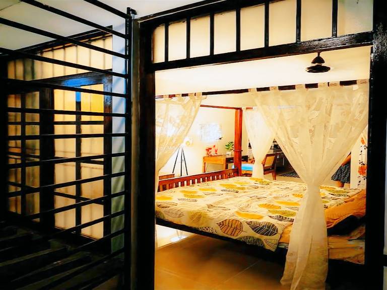 House with yard, terrace & BBQ | Perfect for remote work | Dogs allowed in Puducherry