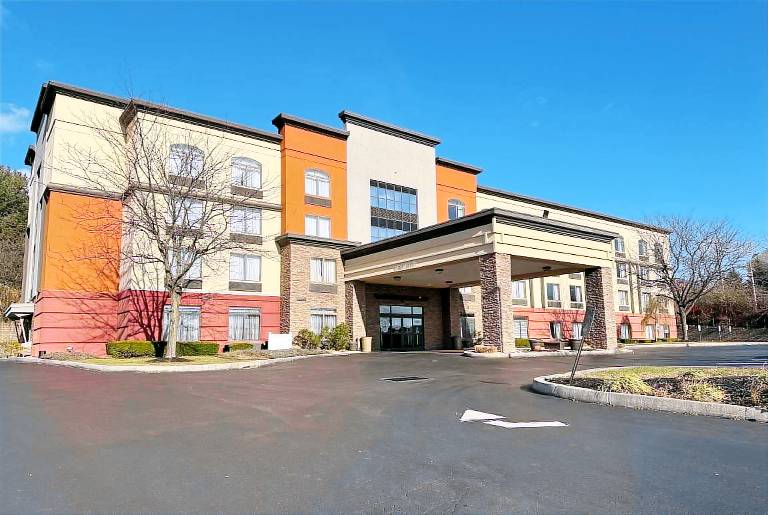 Wingate by Wyndham Harrisburg Near Hershey — photo 5