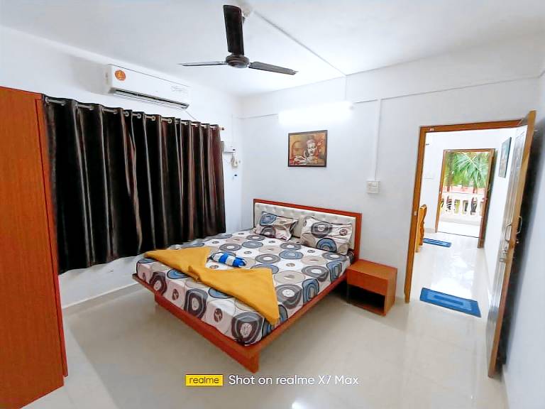 Big rental apartment with garden & pool | Beach nearby | Dogs allowed in Canacona