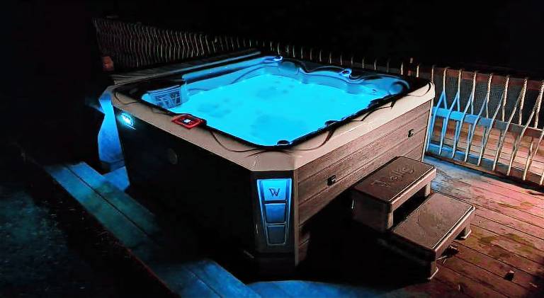 Villa with jacuzzi — photo 5