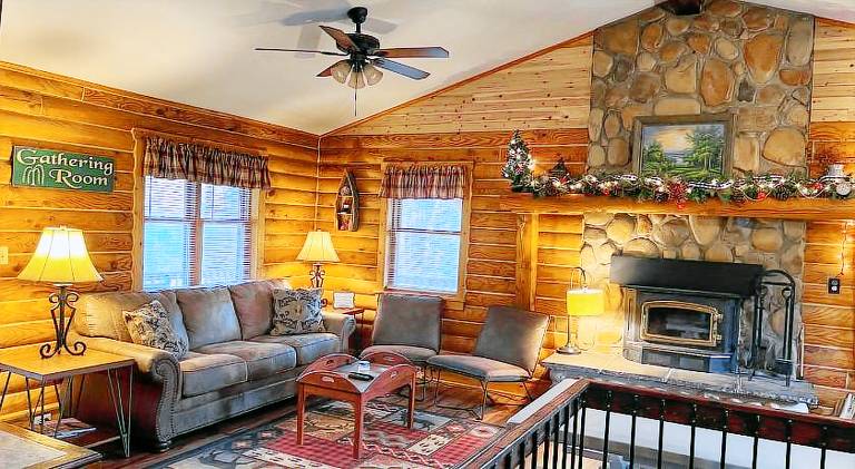 Vacation home with hot tub — photo 2