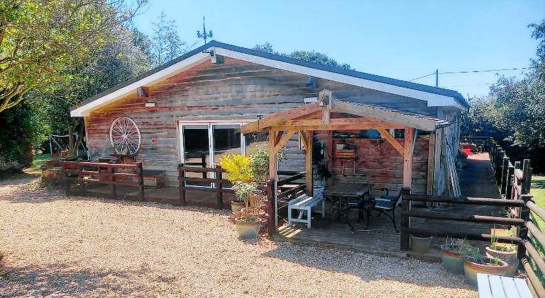 Under the Stars Shepherds Huts at Harbors Lake — photo 3