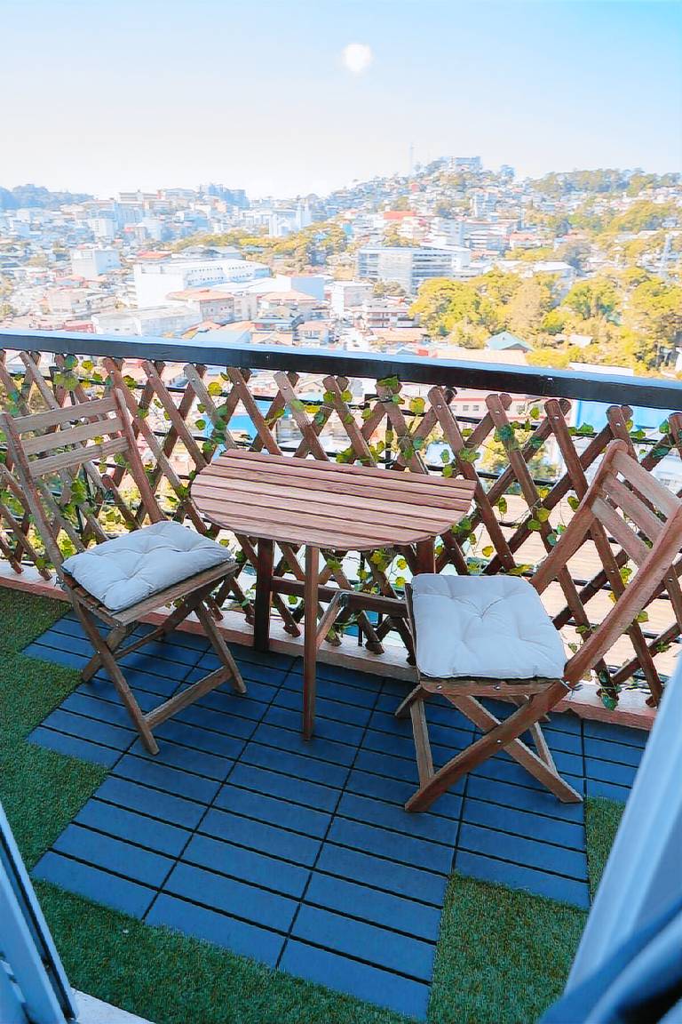 Apartment with patio — photo 4