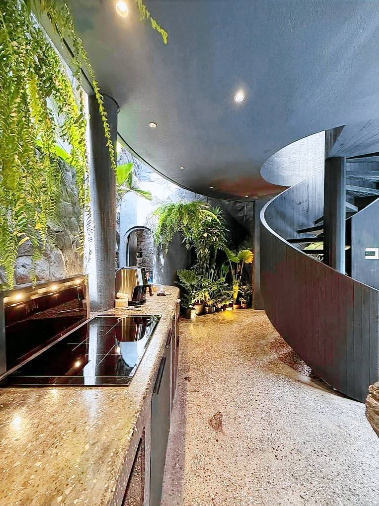 Villa with BBQ, pool & yard | Good for workation — photo 5