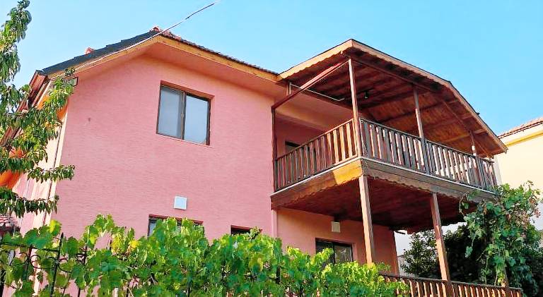 Fully equipped chalet with yard, BBQ & patio | Suitable for remote work | Pet-friendly in Bursa
