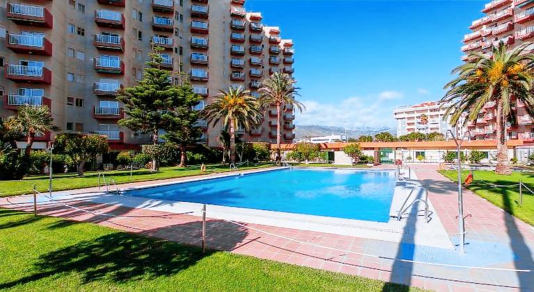 Rental apartment with yard, terrace & private pool — photo 3