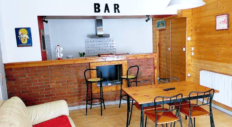 Rental apartment with 1 room for 6 persons in La Bourboule