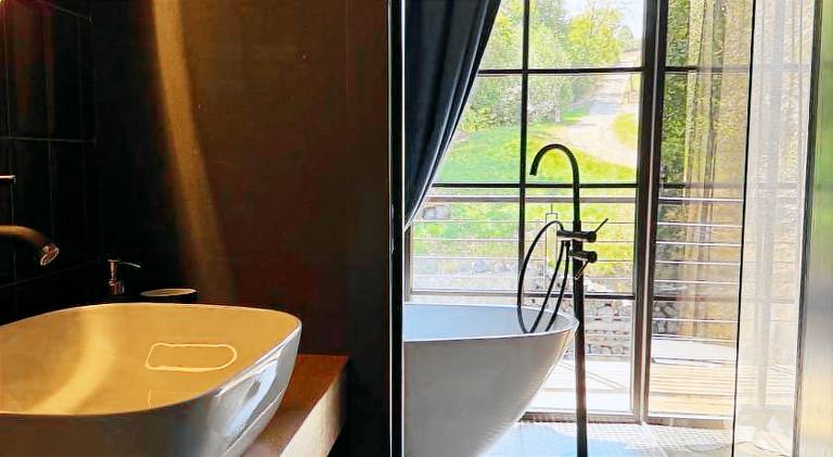 Lodge with patio & yard | Pet-friendly — photo 2