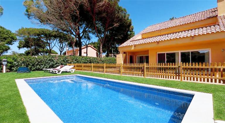 Villa with terrace, garden & private pool in Begur