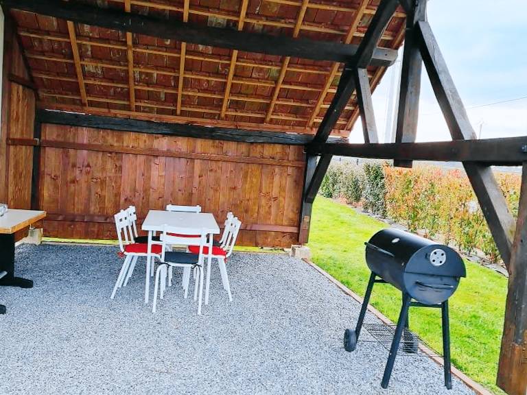 Cottage with BBQ & garden — photo 2