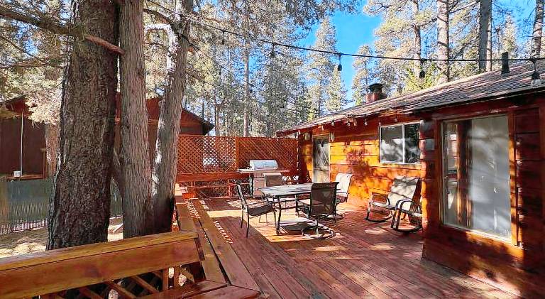 House with BBQ & patio — photo 4
