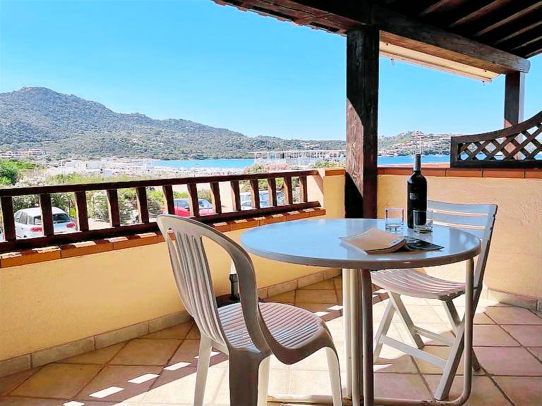 Holiday apartment with pool | Next to the beach | Pet-friendly in Golfo Aranci