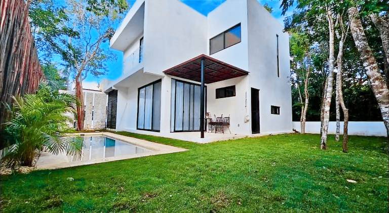 250 m&sup2; Villa