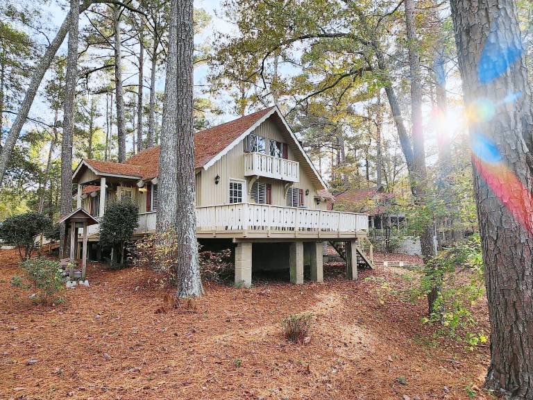 Chalet Pine Mountain