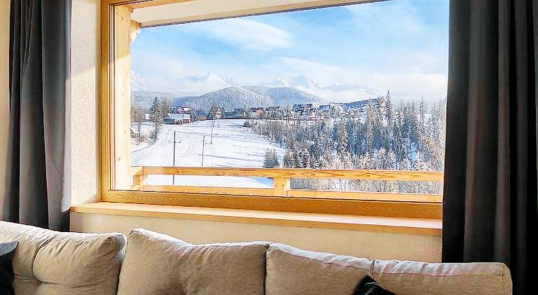 Rental apartment with yard & terrace in Zakopane