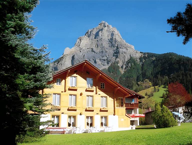 Hotel Alpina in Kandersteg