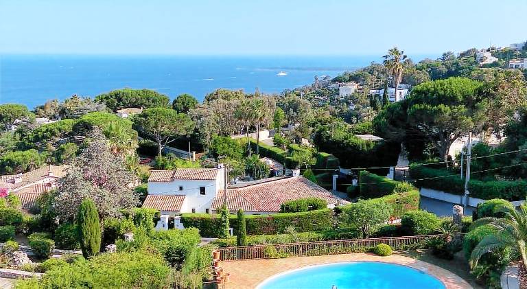 Villa with pool in Mougins