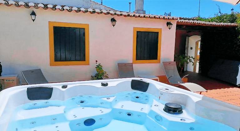 Chalet with pool | Pet-friendly — photo 4