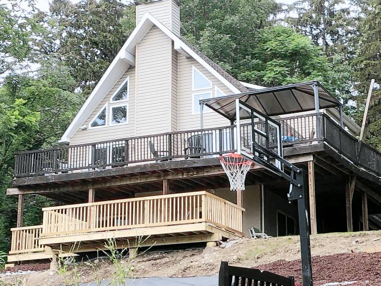 Chalet  Burdett