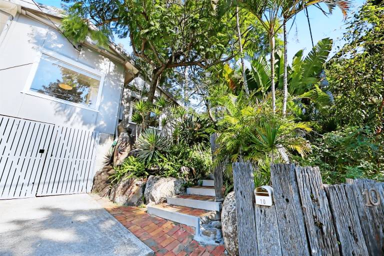 Apartment  Burleigh Heads