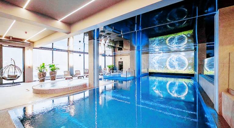 Serviced apartment with patio, garden & jacuzzi — photo 3