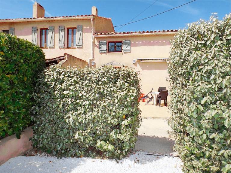 Beautiful gite with BBQ, patio & garden | Pets are welcome — photo 4
