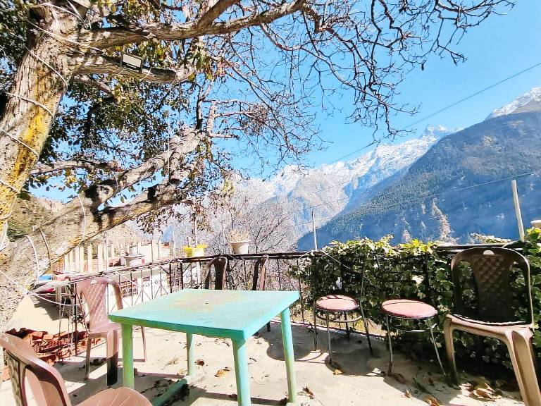 Roghi Heights in Sangla