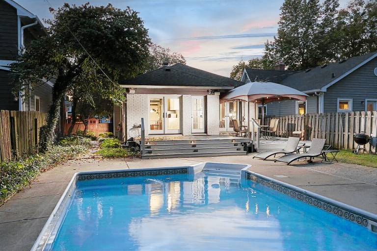 Villa  Broad Ripple