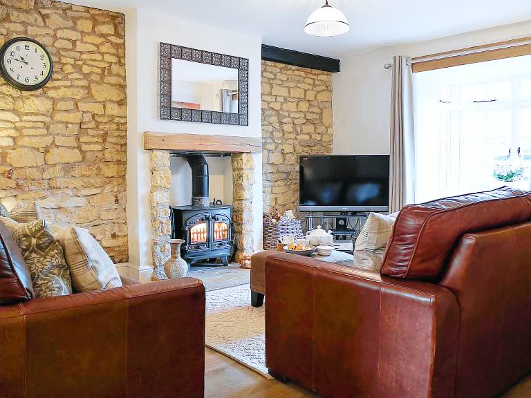 Children-friendly charming cottage with yard | Pets are welcome — photo 2