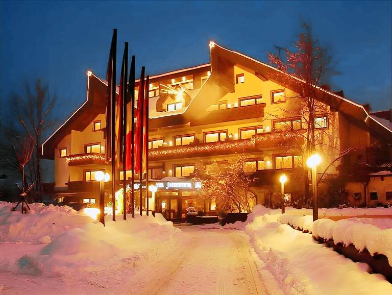 Hotel Vier Jahreszeiten in Silandro