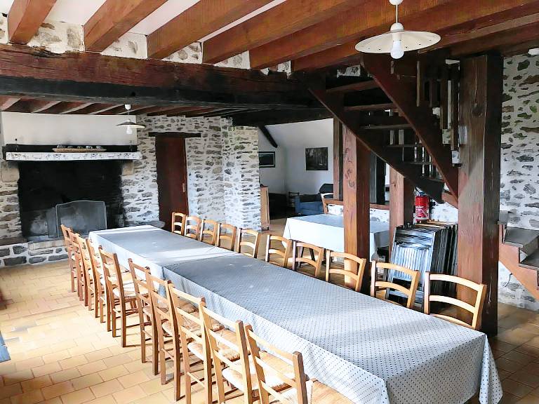 Charming Cottage Near 24H Le Mans, 3 Bedrooms, Garden, and Ping-Pong — photo 4