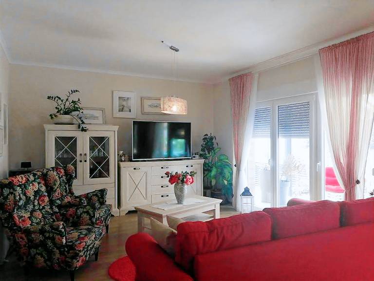 Fully equipped lovely holiday apartment with yard, pool & patio | Pets are welcome — photo 2