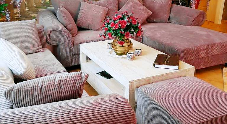Holiday apartment with pool & hot tub | Pet-friendly — photo 3