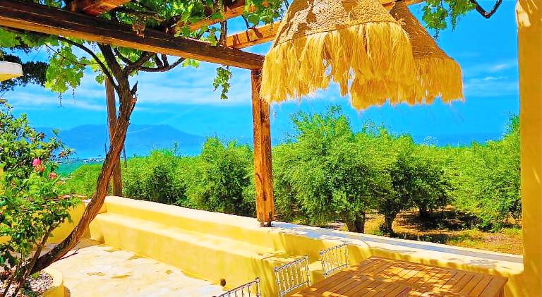 BROWN ON GREEN a stone house with amazing view in Kissamos