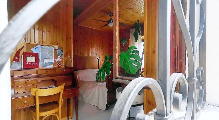 Beautiful lodge with yard & patio | Pets allowed — photo 5
