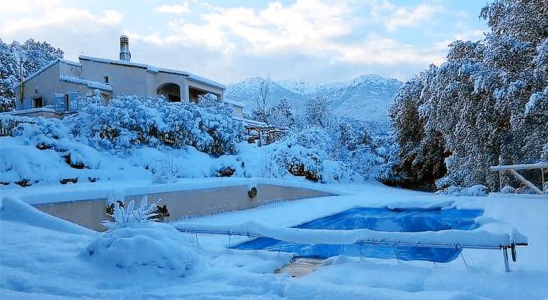 House with hot tub, patio & sauna — photo 2