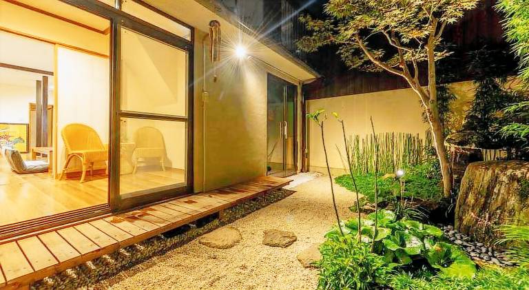 Traditional house/200sqm/good location/5BR/15Max in Kyoto