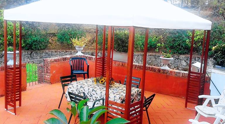 Family-oriented charming chalet with pool, patio & garden | Pool view | Pet-friendly — photo 3